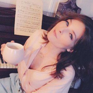 Meet your Posher, Dominique